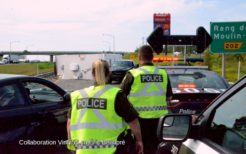 Accident autoroute 20 km 202 Crédit photo Eric Beaupré Vingt55. Tous droits réservés (29) wm